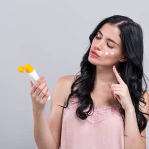 Mineral vs. chemical sunscreen: Which is better for sensitive skin?